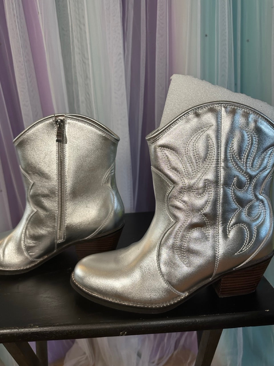 Wydr Silver Boots