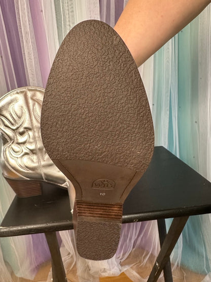 Wydr Silver Boots