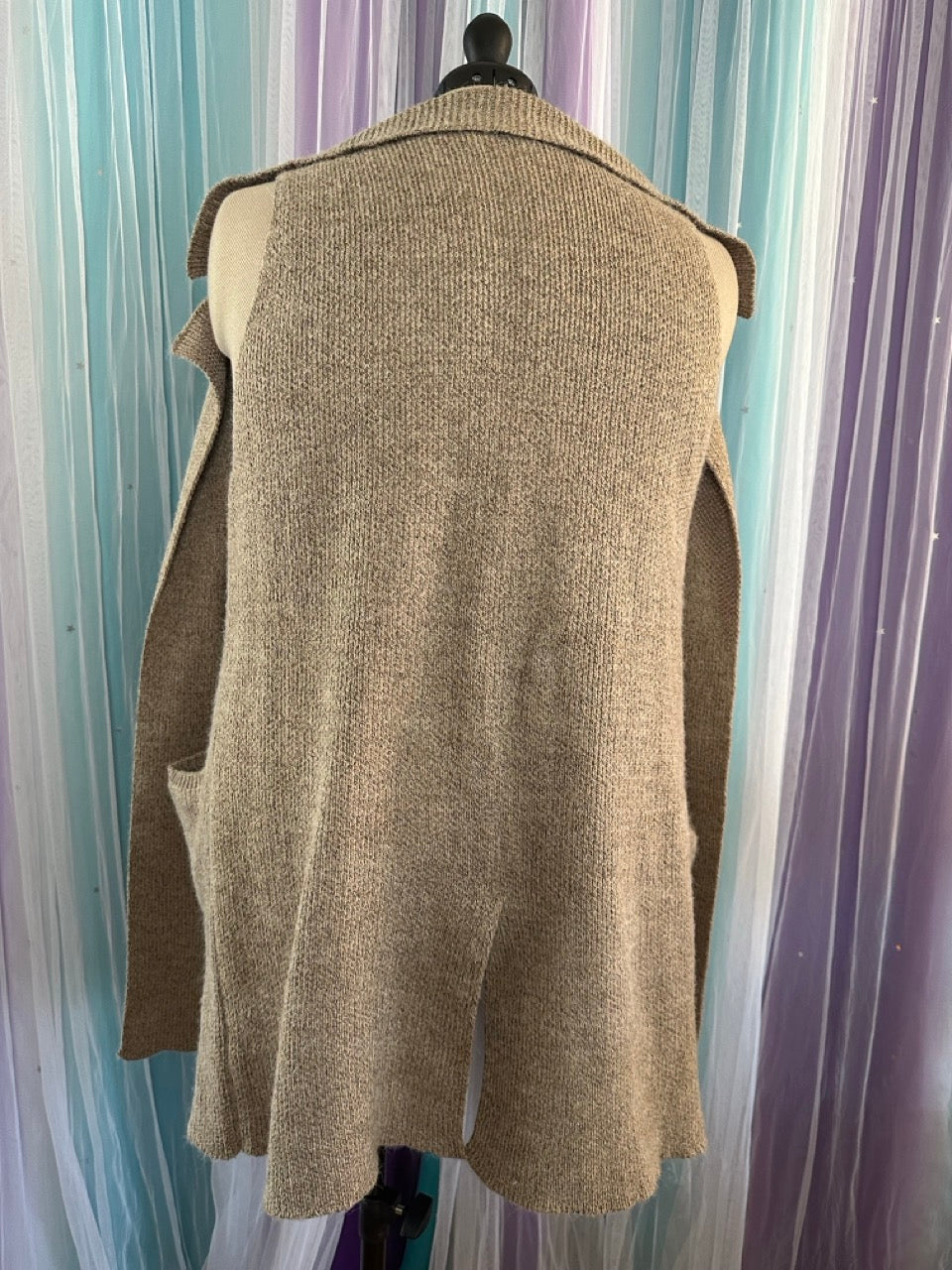 Sleeveless Cardigan